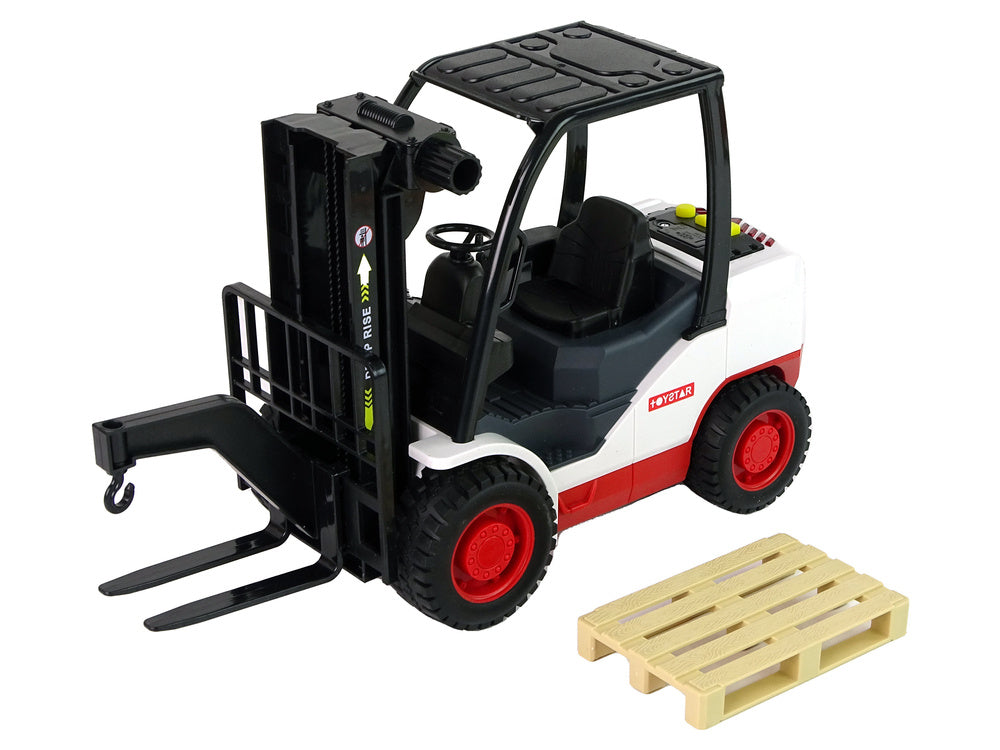 Forklift moving pallet (5)