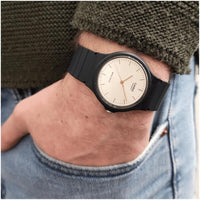Casio Unisexuhr – MQ-24-7E2LDF