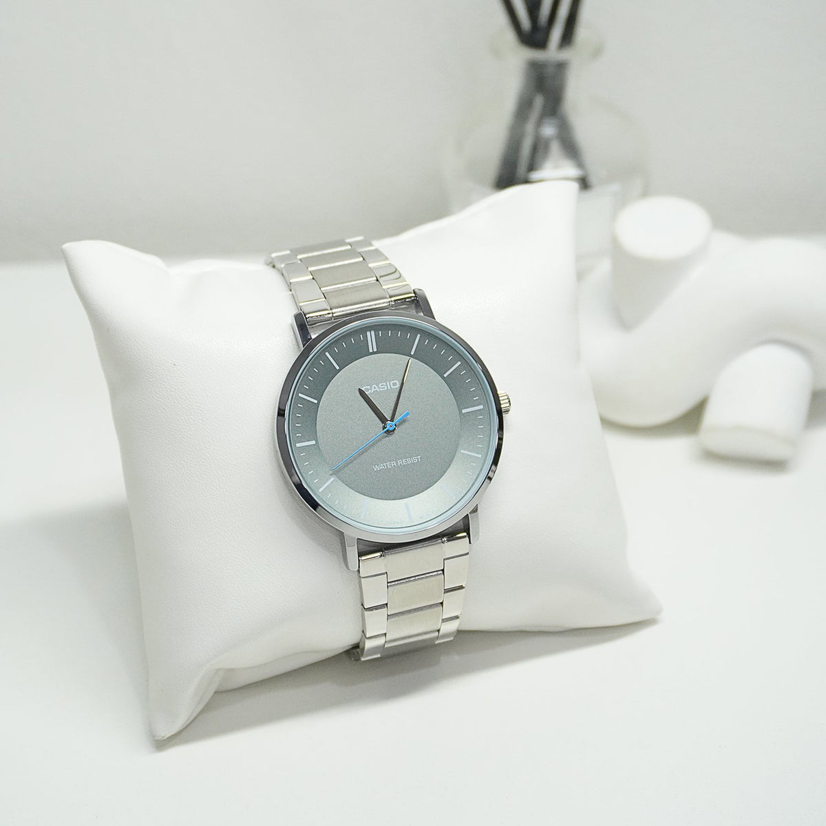 Casio Herrenuhr – MTP-VT04D-8E