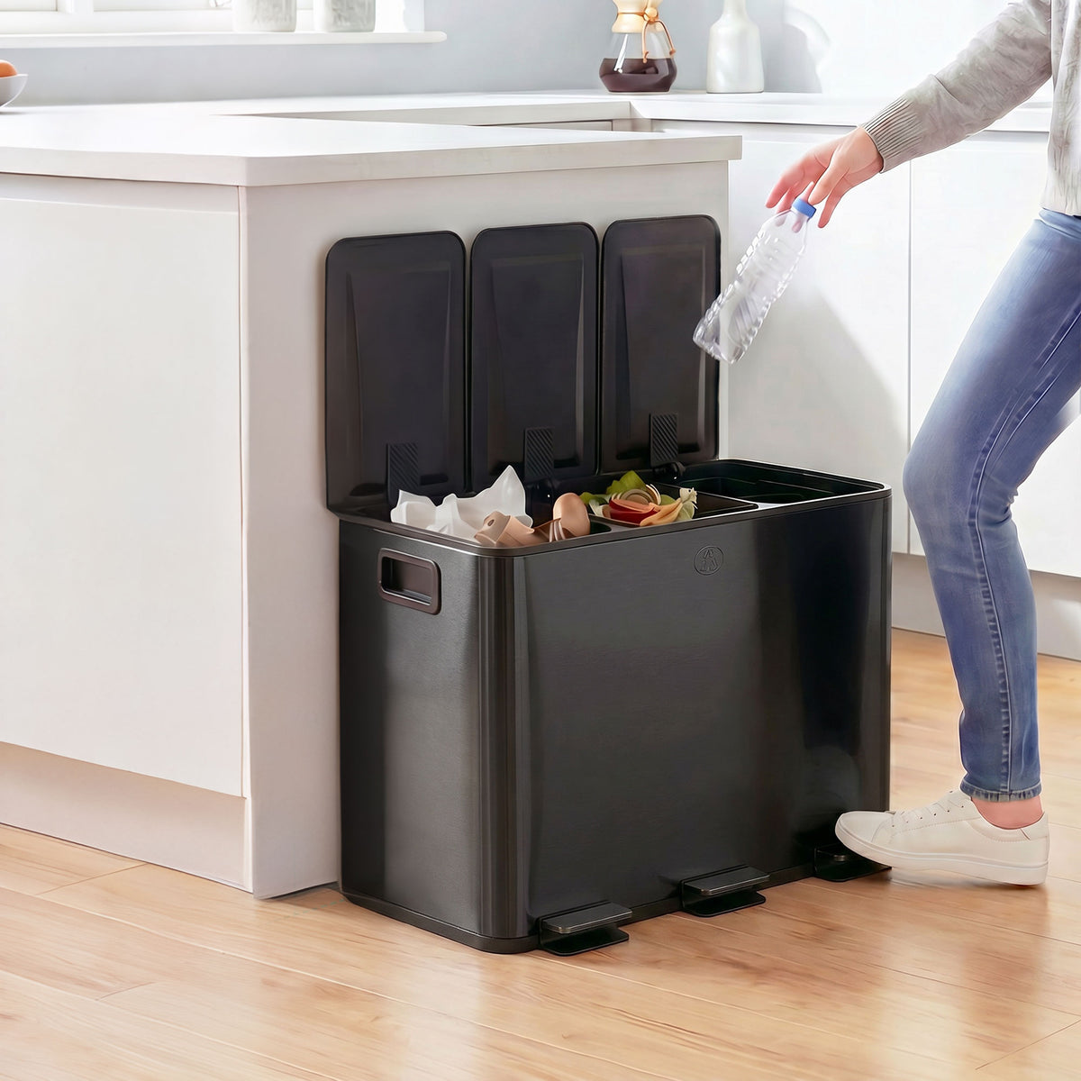 Trash can with 3 x 15L compartments, deodorant lid, fingerprint-proof, soft-close, removable, black (2)