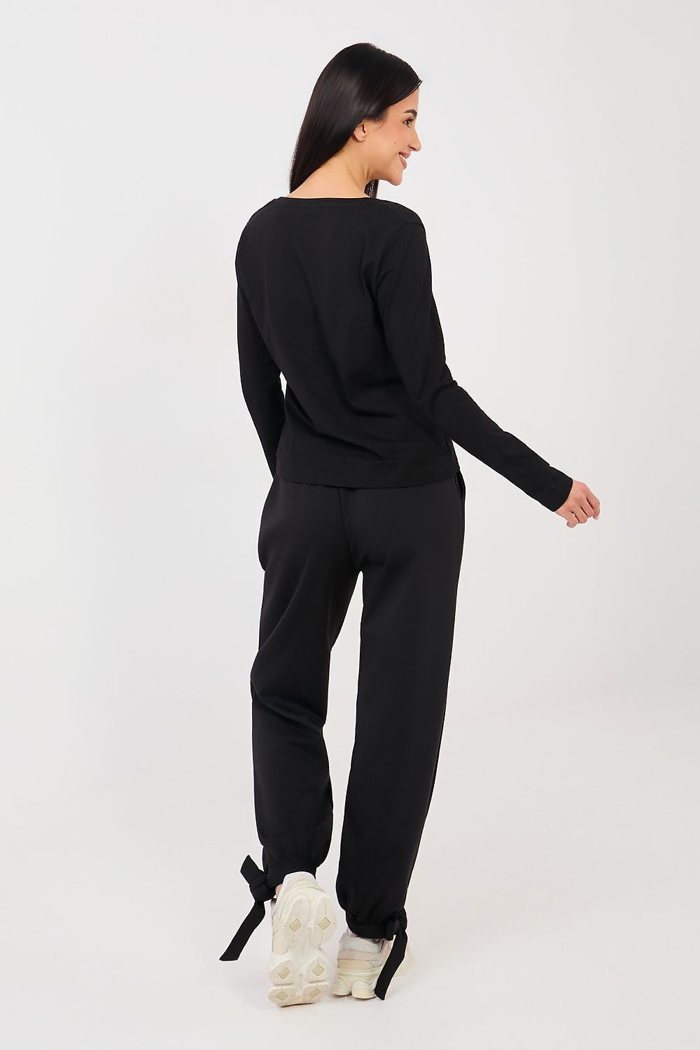  Sportanzug Hosen model 223783 Italy Moda 