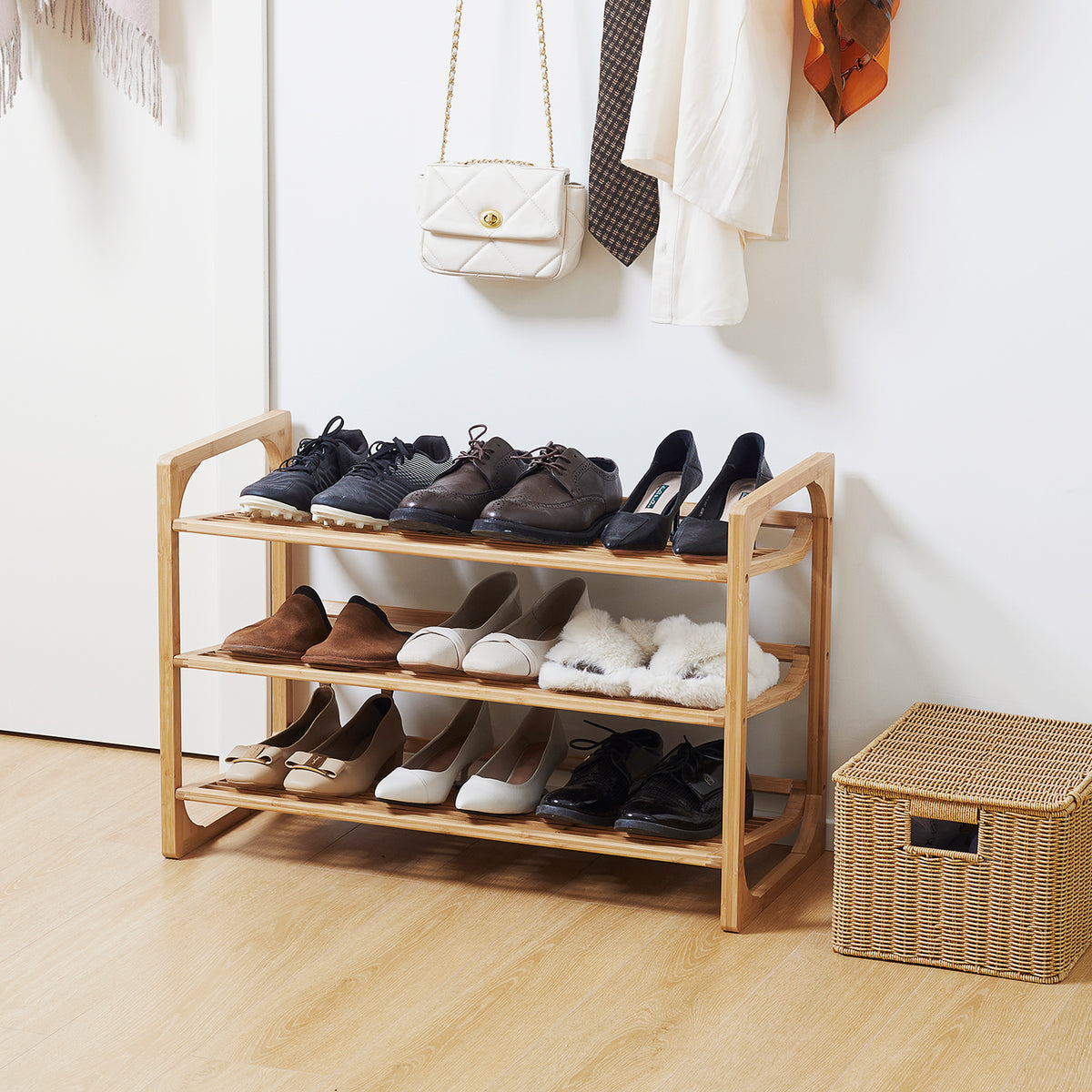 Shoe rack for 9 pairs of shoes, 3 tiers, raised edges, bamboo wood, 76 x 33 x 51 cm (2)