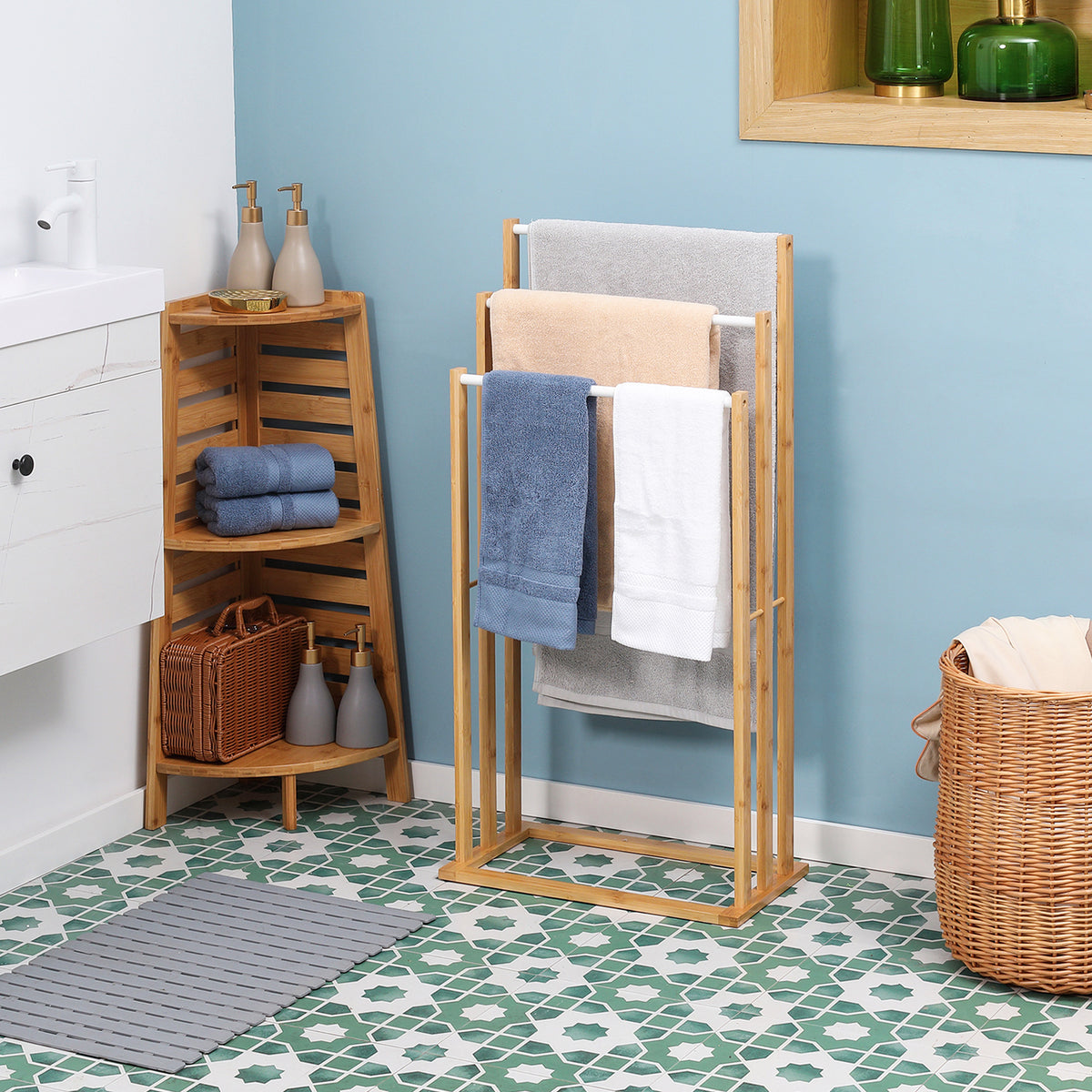 HOMCOM Handtuschständer aus Bambus. 3-teiliges Design, 3 Handtuchstangen 48 cm x 25,8 cm x 94 cm, Natur – Produktabbildung 2